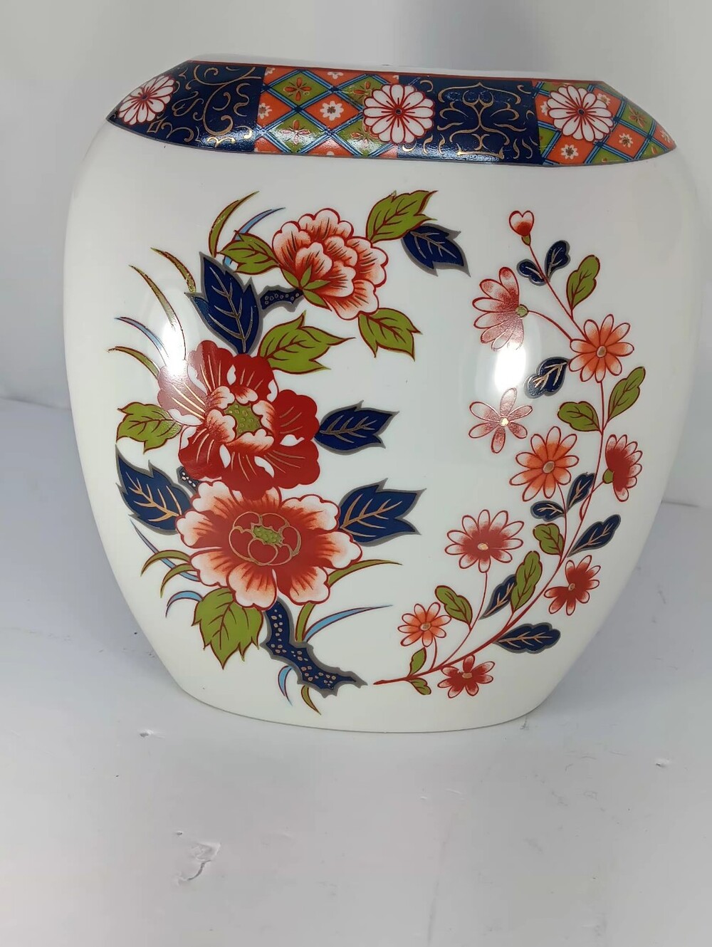Old Imar Japanese Floral Ceramic Vase with Navy & Red Accents 7 1/2" Tall